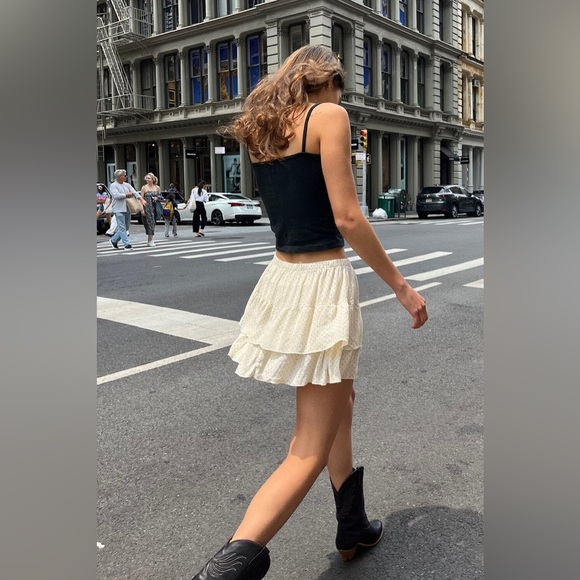 Brandy Melville Izzy Floral Mini Skirt One Size NWT - Picture 1 of 5